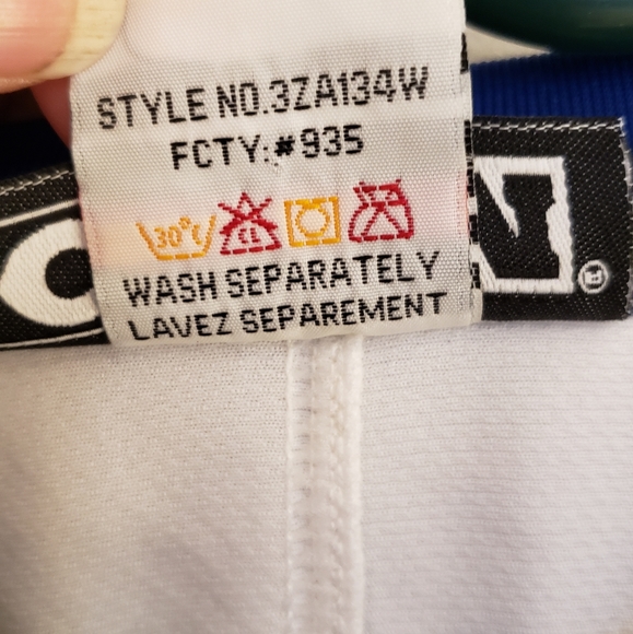 2010 Olympics Team Canada 🇨🇦 Jersey - Picture 7 of 7